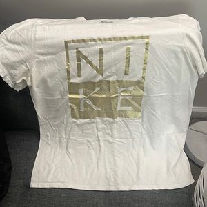 Nike tshirt